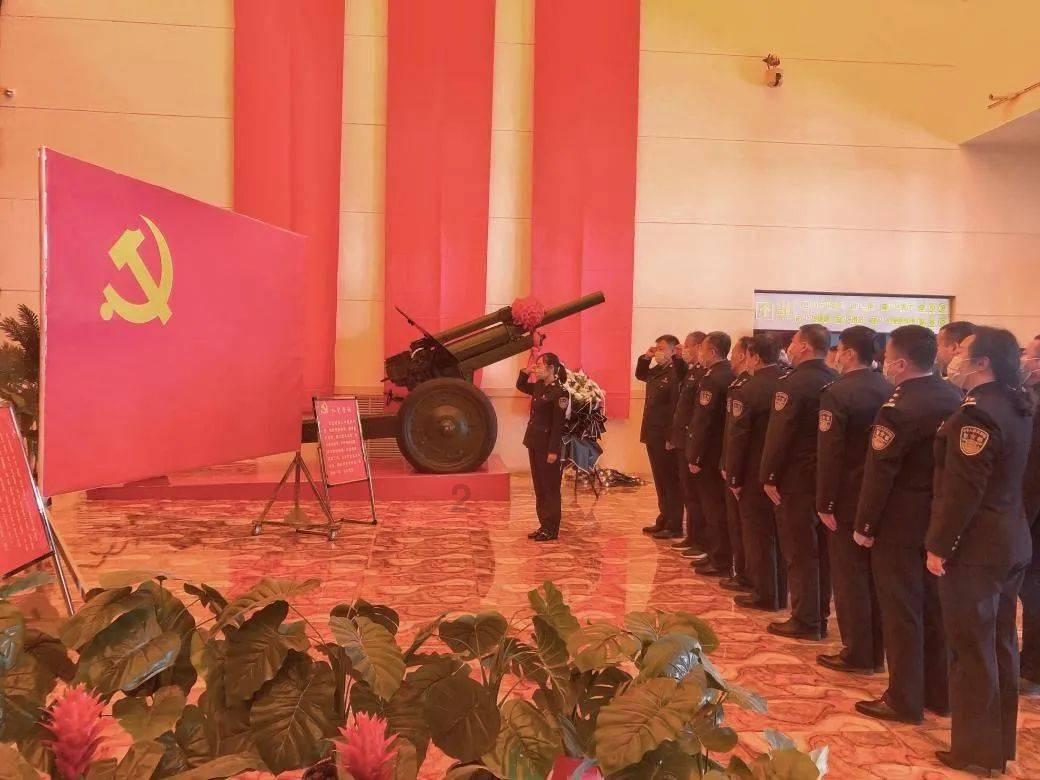12亿罚款让我想到一句电影台词：他只是想要活着，他犯了什么罪！